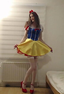 naughty snow white (schneewittchen) fantasy cosplay gallery