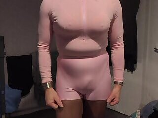 Crossdresser ready for the gym